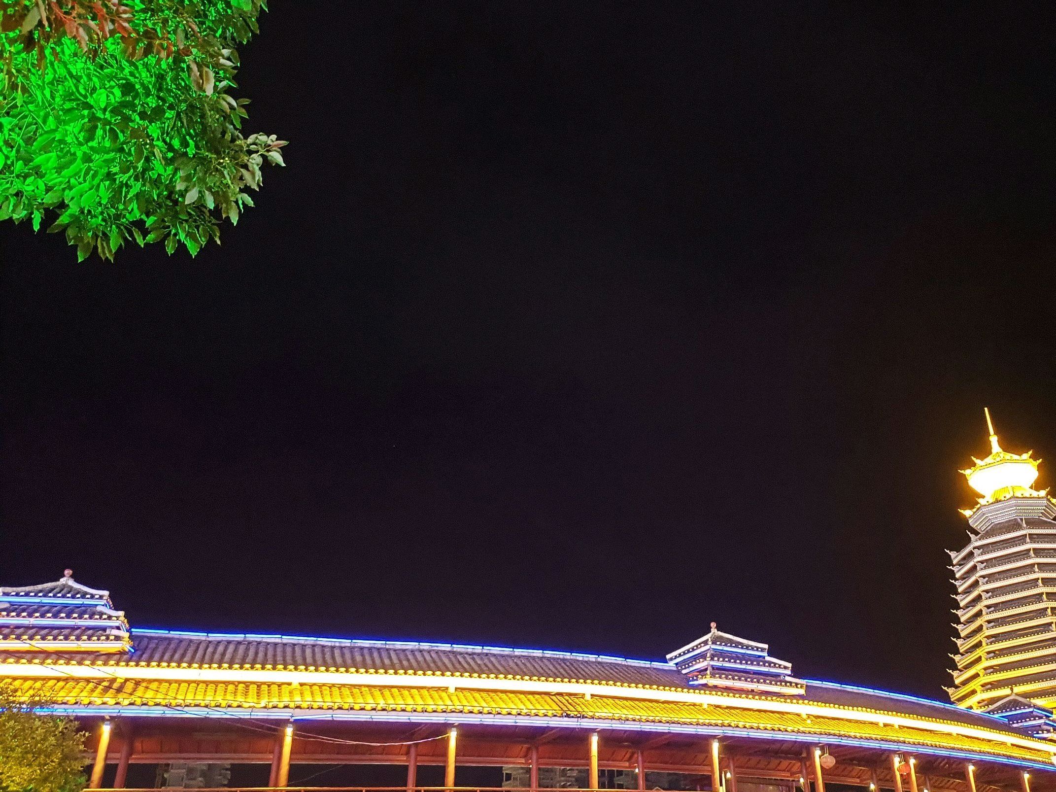 萨岁广场旅行图片 3