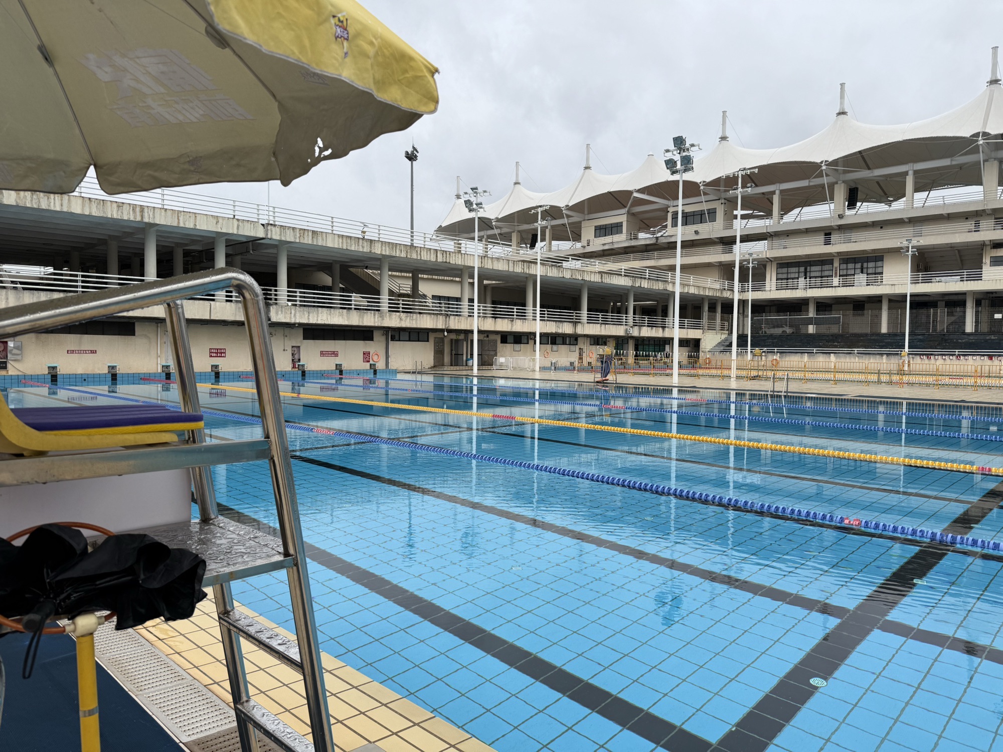 场地封面-广东工业大学大学城校区游泳馆