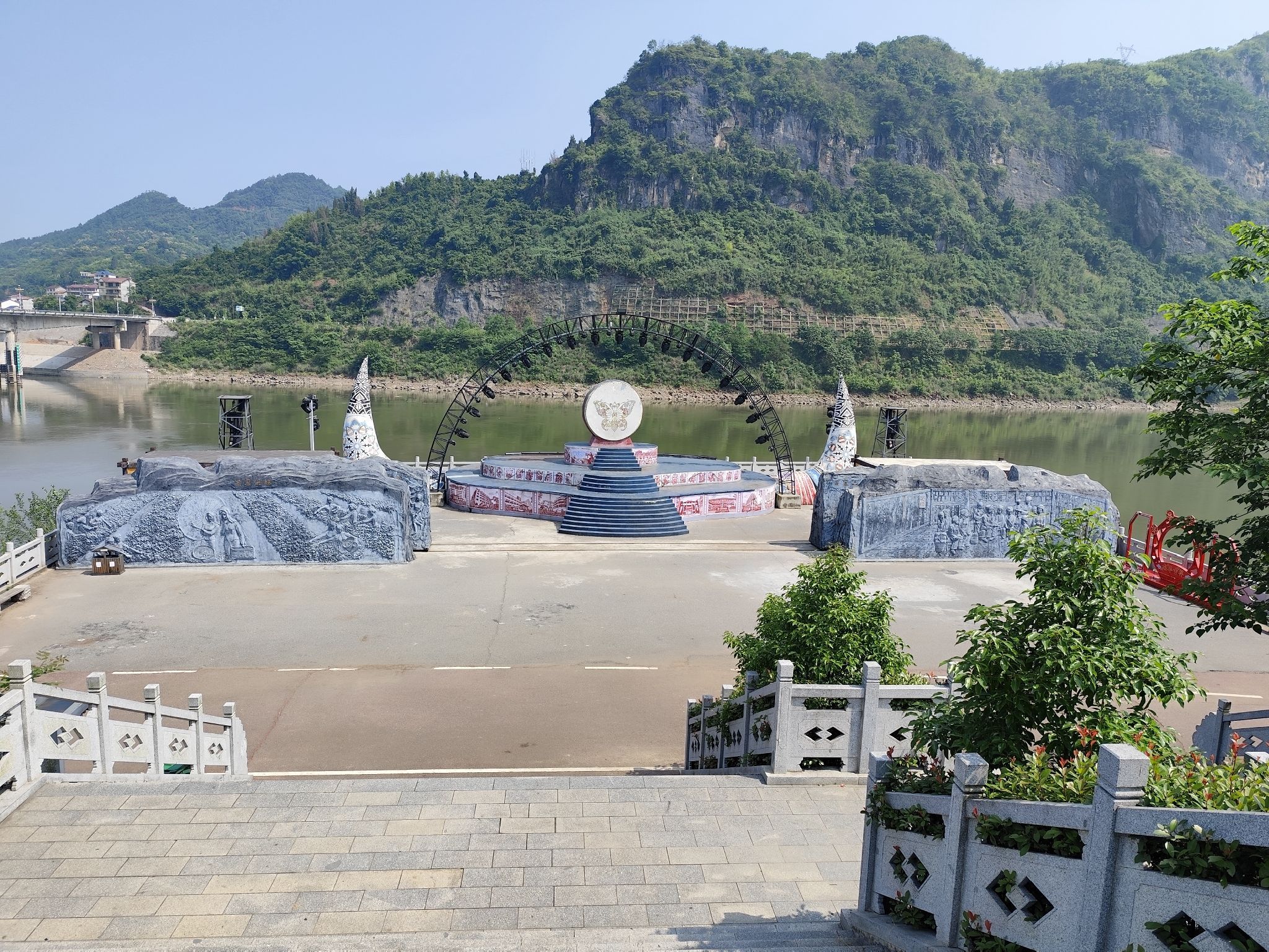 辛女广场旅行图片 2