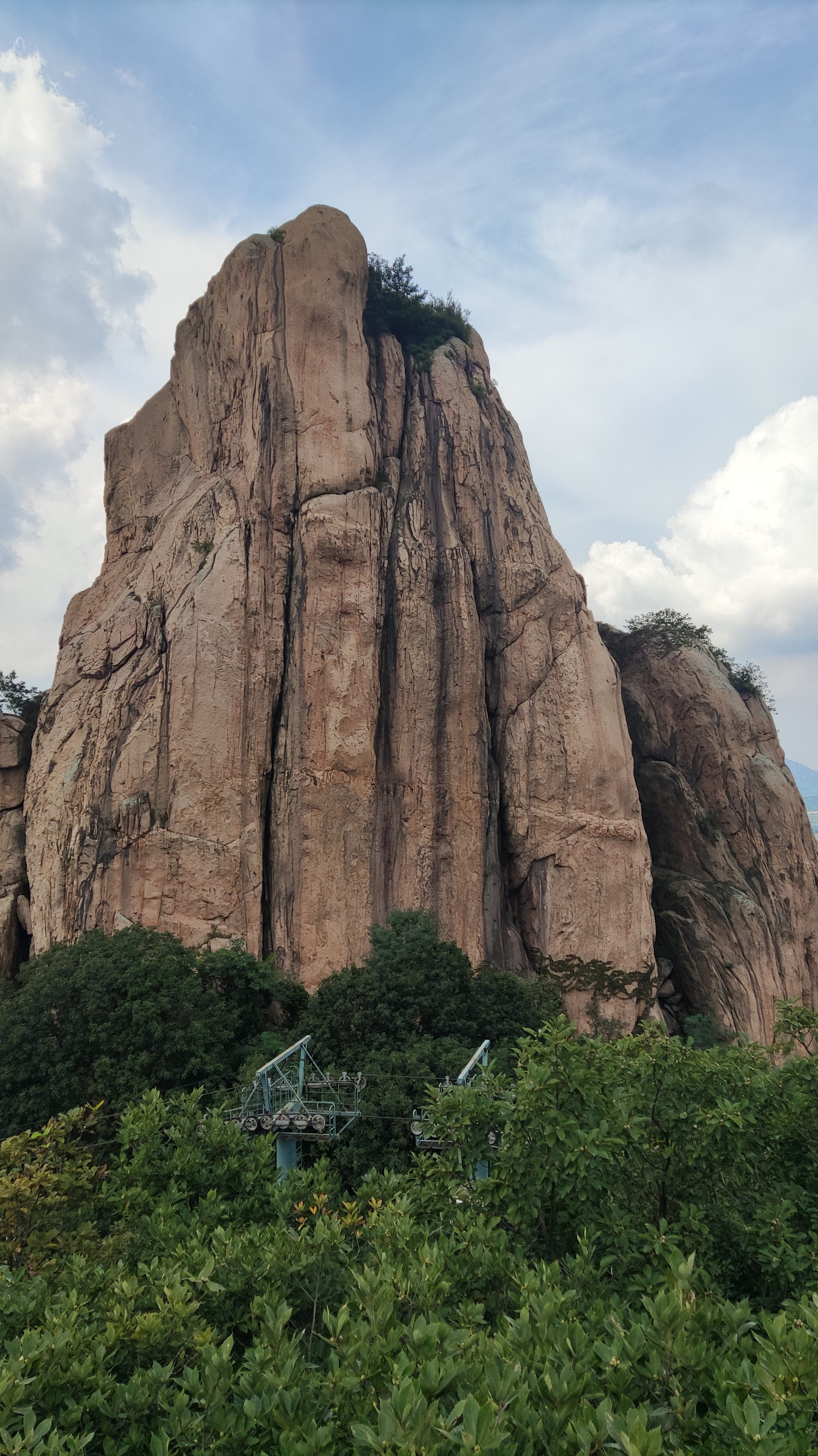 立锥峰