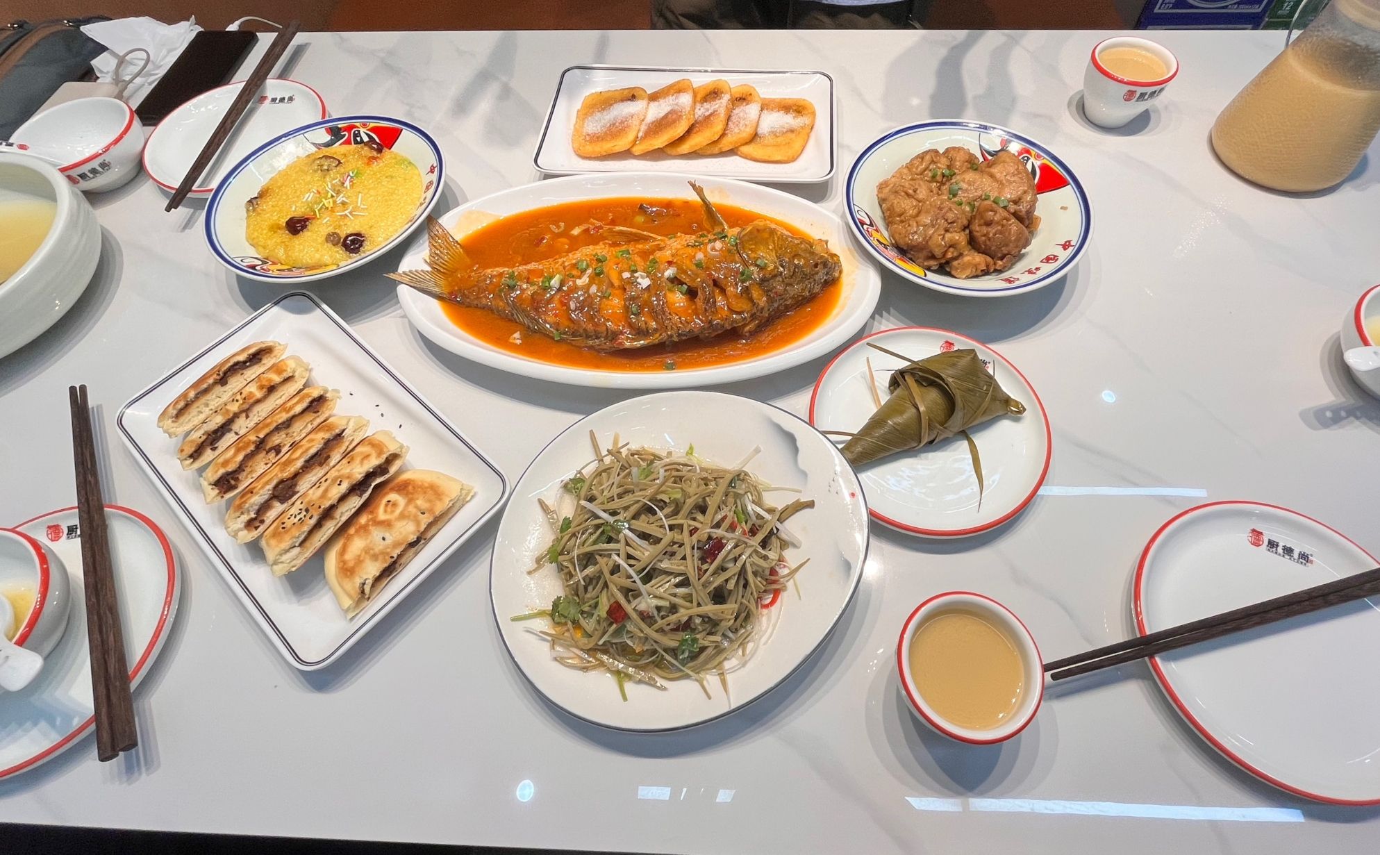 延安八大碗宝塔区店