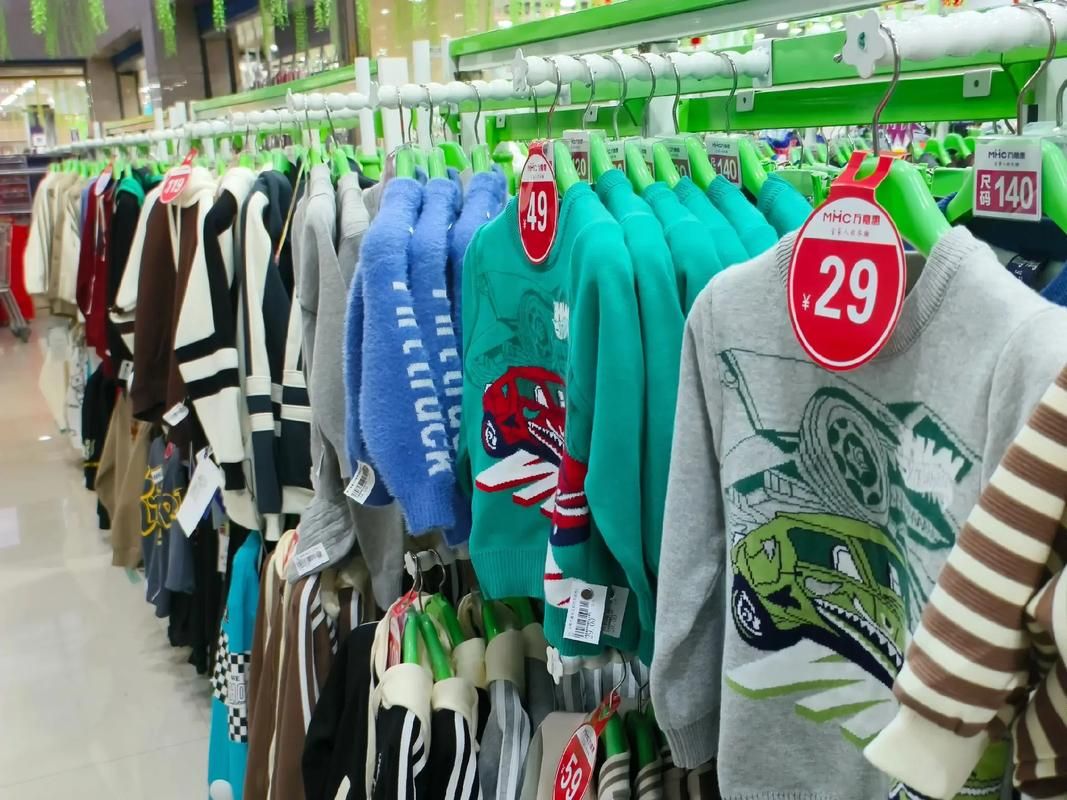 万嘉惠服装批发部(新一百百货大楼店)