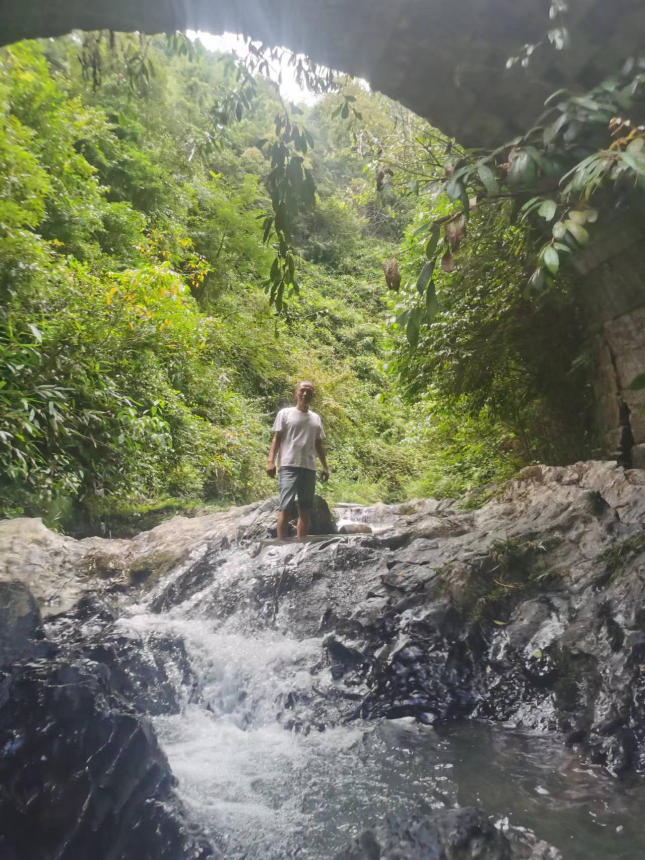 粗石雾峡旅行图片