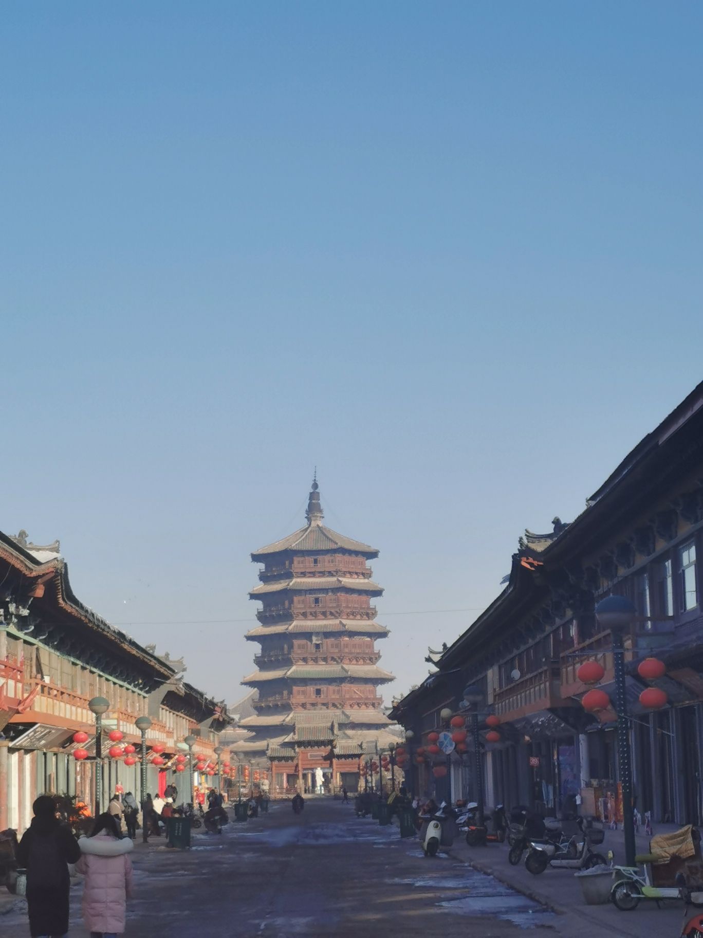 山西应县木塔景区-观音雕像