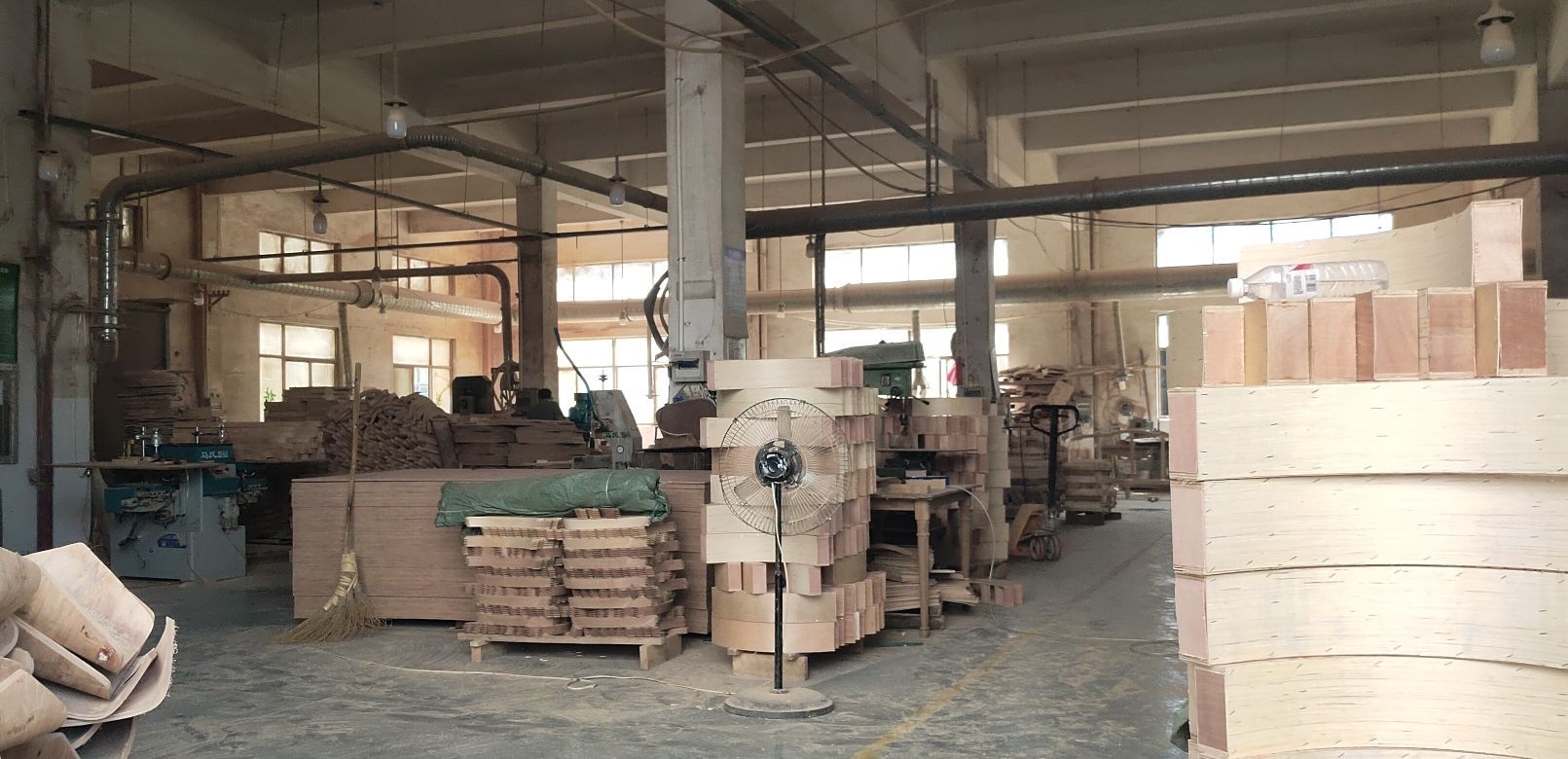 绍兴市柯桥区玲嘉家具厂