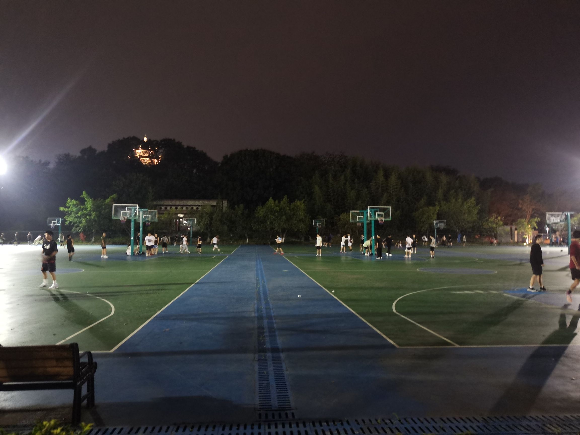 场地封面-重庆大学虎溪校区松园篮球场