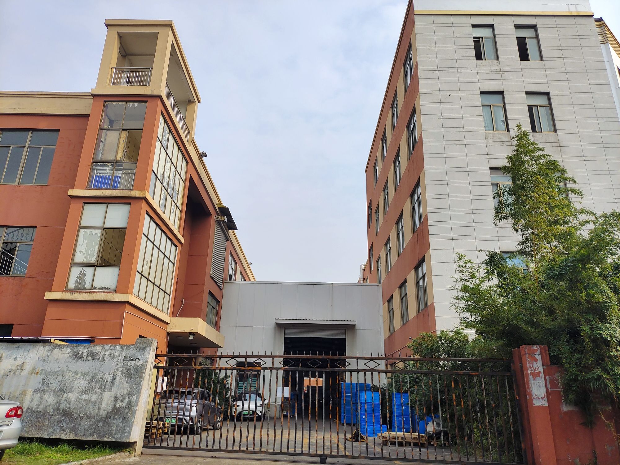 宁波艾思科汽车音响通讯有限公司