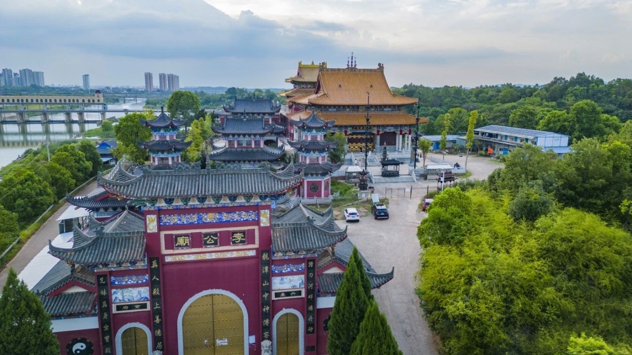 李公庙实景照片