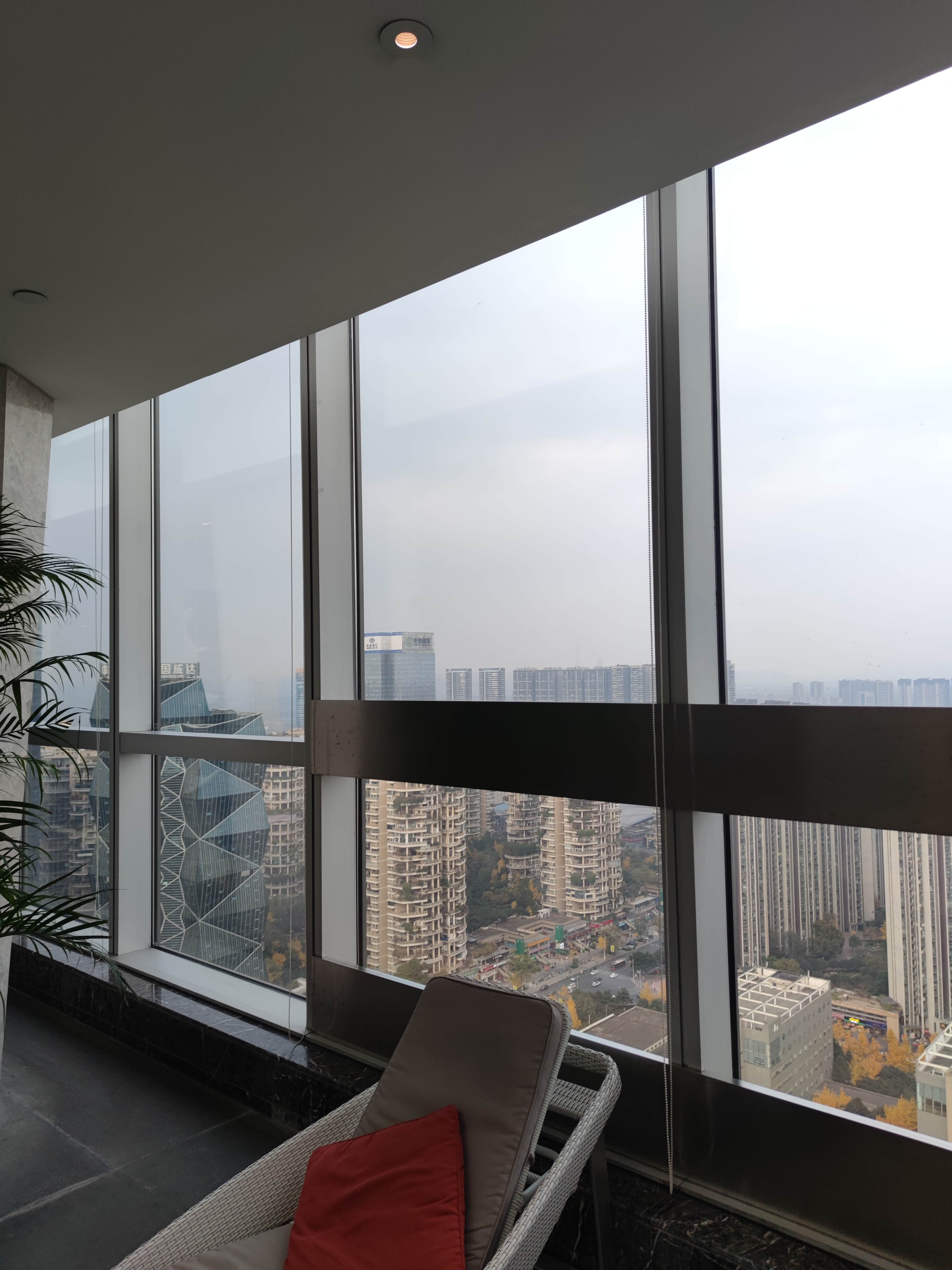 场地封面-成都希顿酒店-云端恒温游泳池