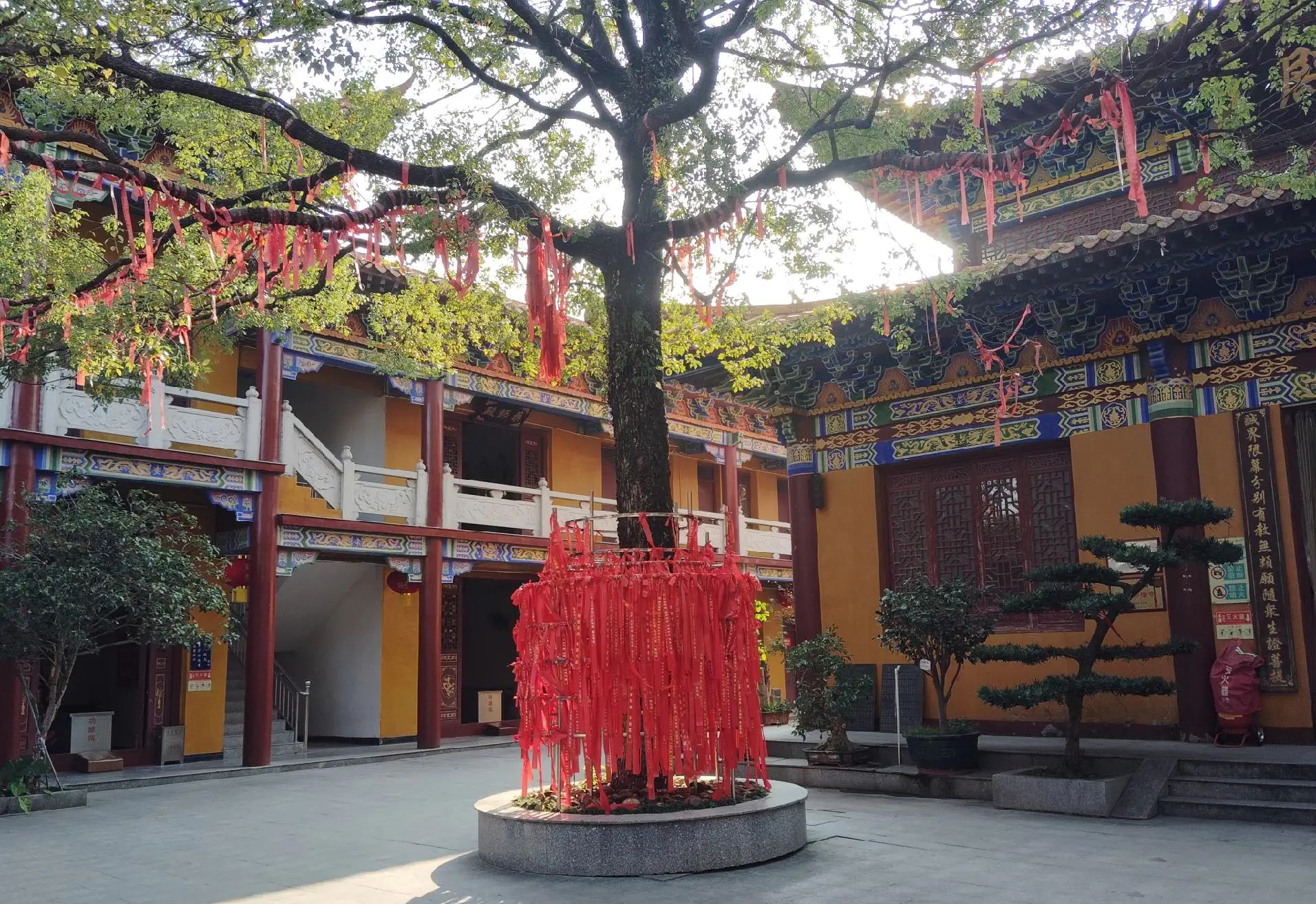 兴隆寺实景照片