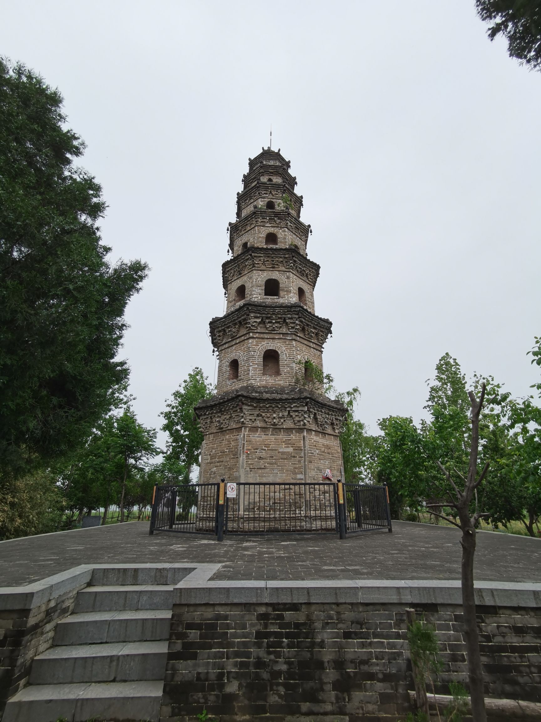 卧佛寺塔旅行图片 2