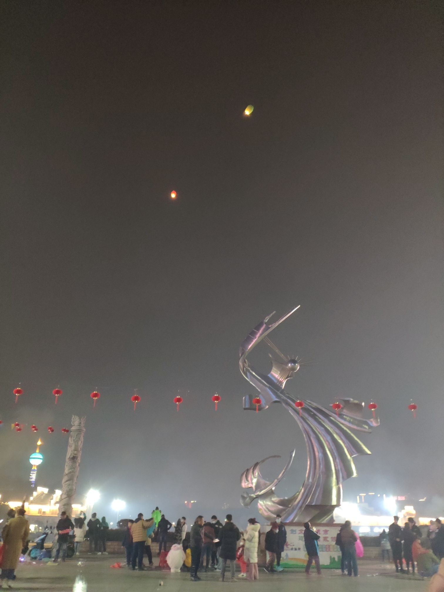 白莲广场旅行图片 1