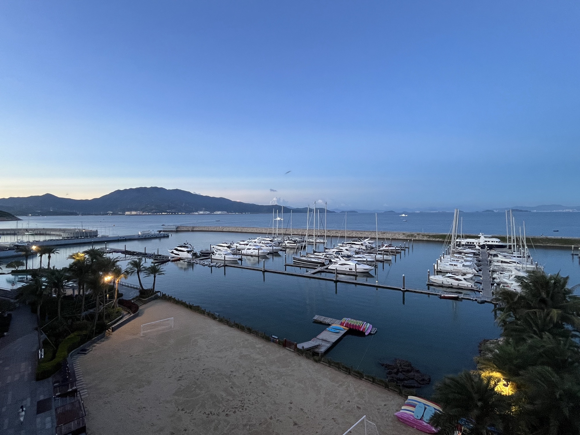 场地封面-浪骑游艇会