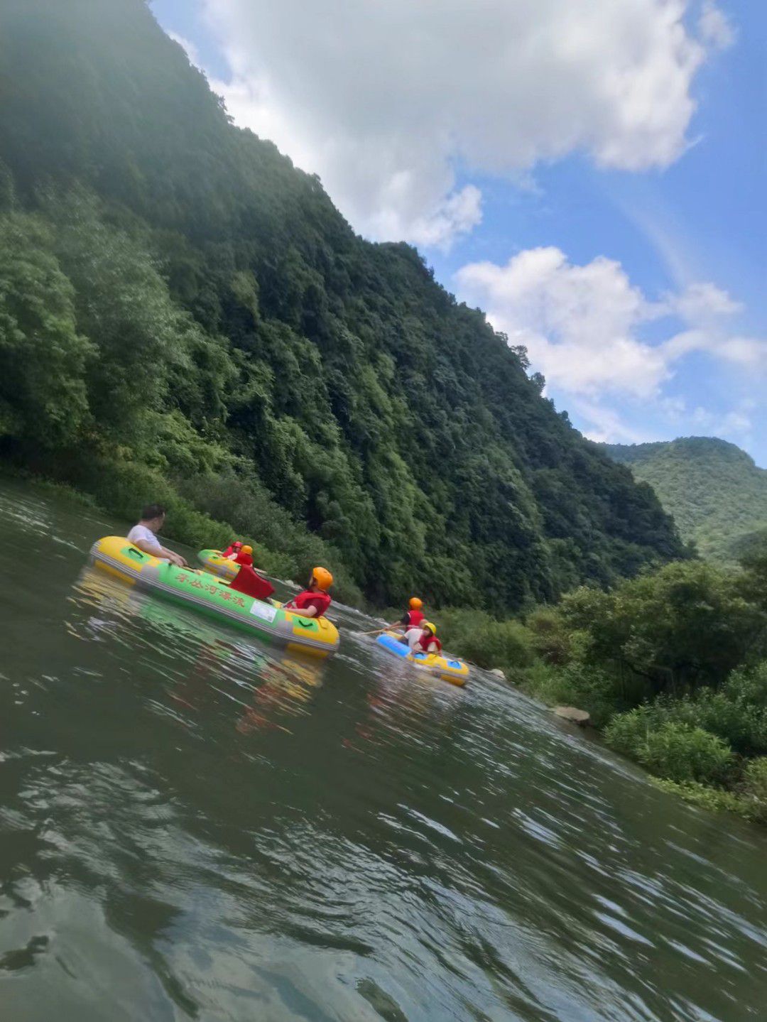 茅丛河漂流旅行图片 1