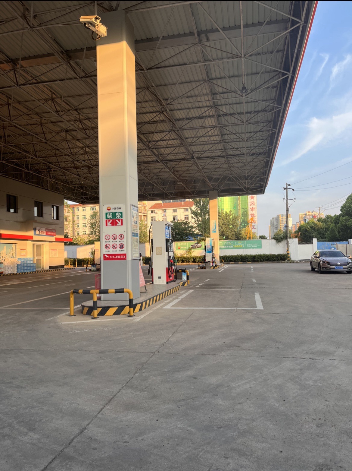中国石油黄冈南湖加油站