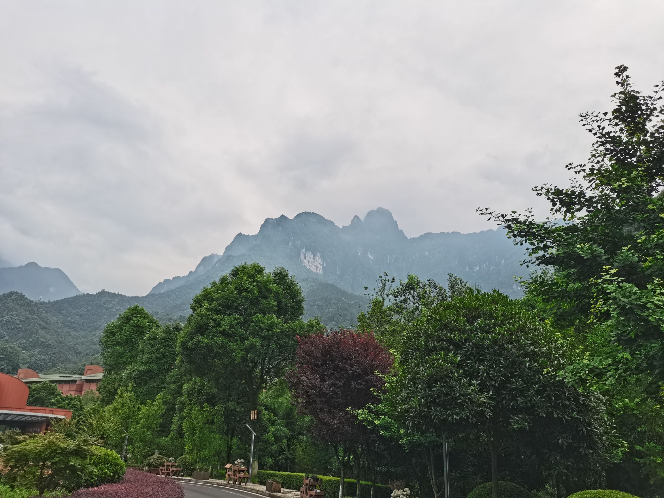 农夫山泉峨眉山工业旅游示范基地旅行图片 1