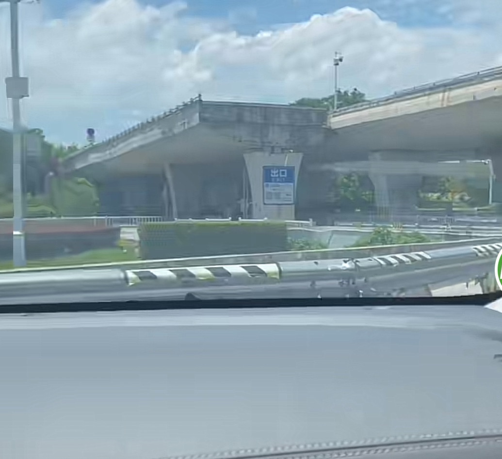 义乌机场1号停车场(入口)