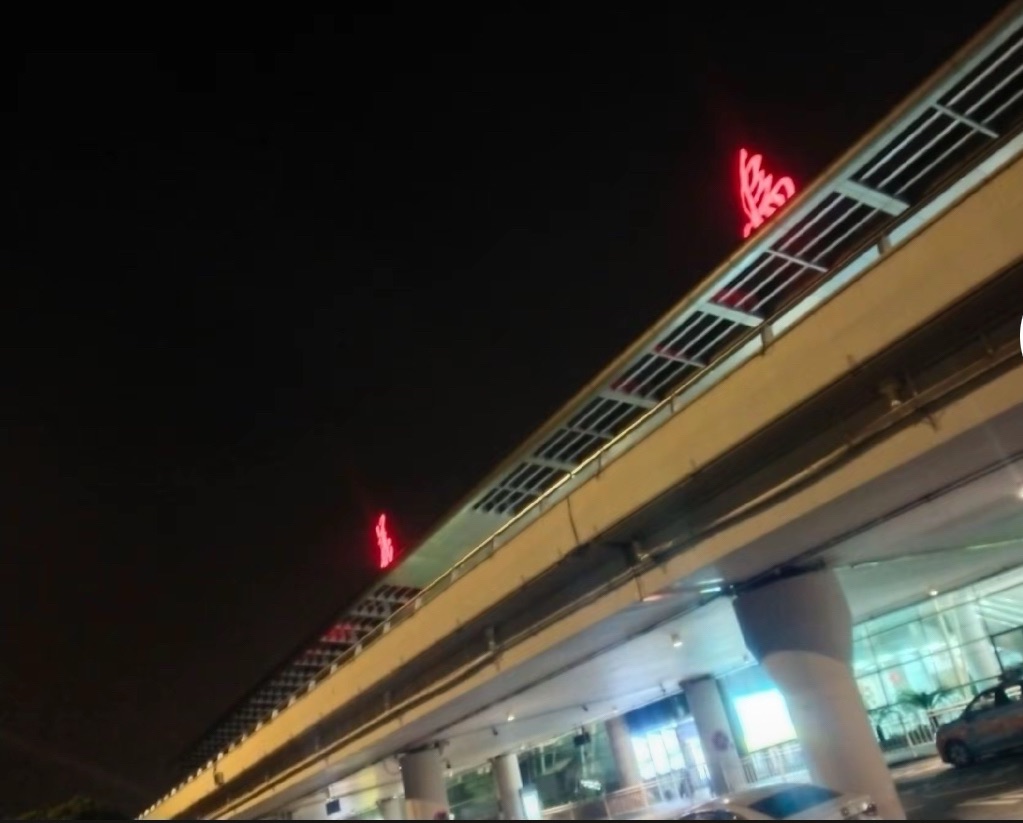 义乌机场1号停车场(入口)