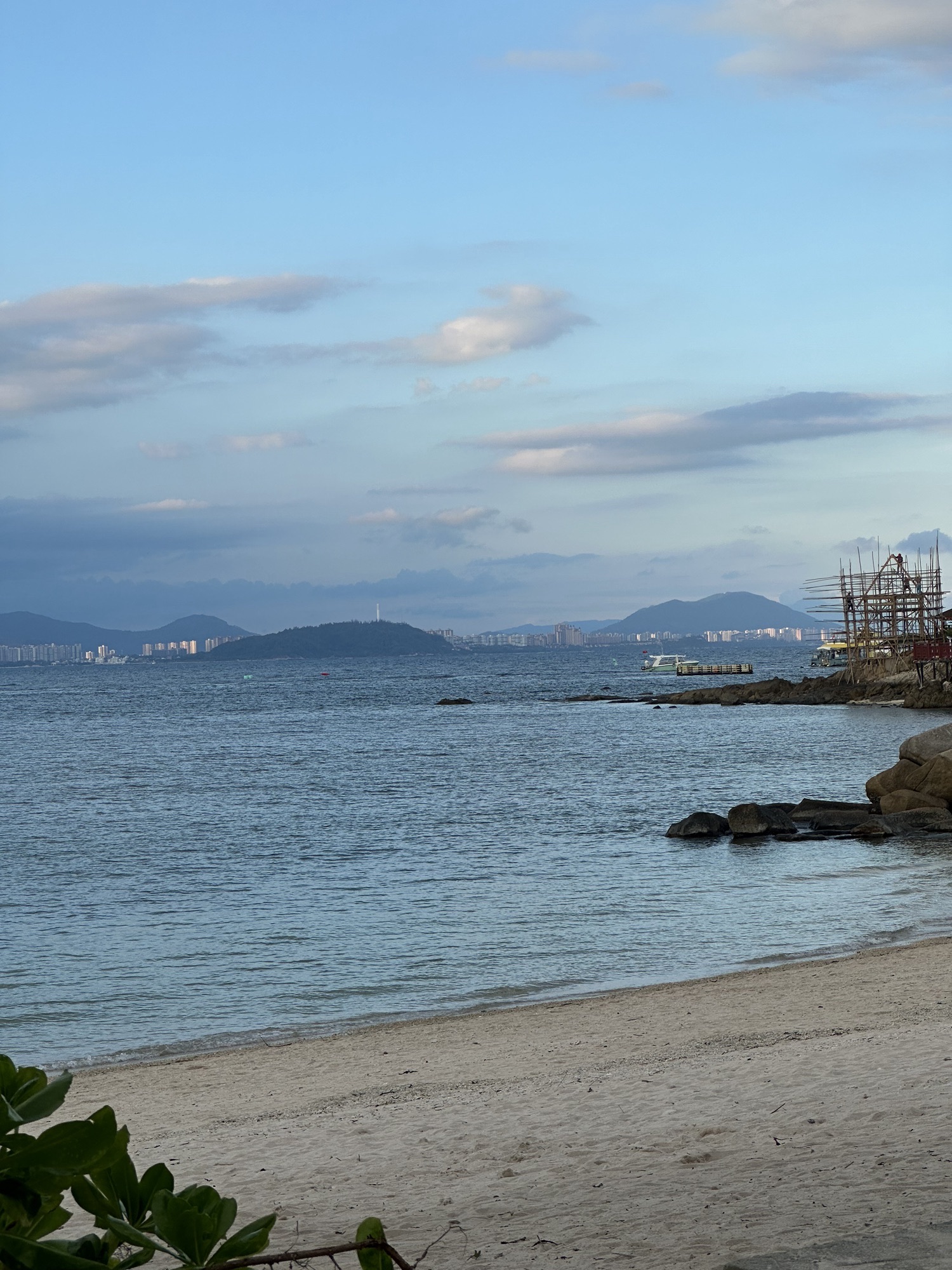 三亚蜈支洲岛观湖亭