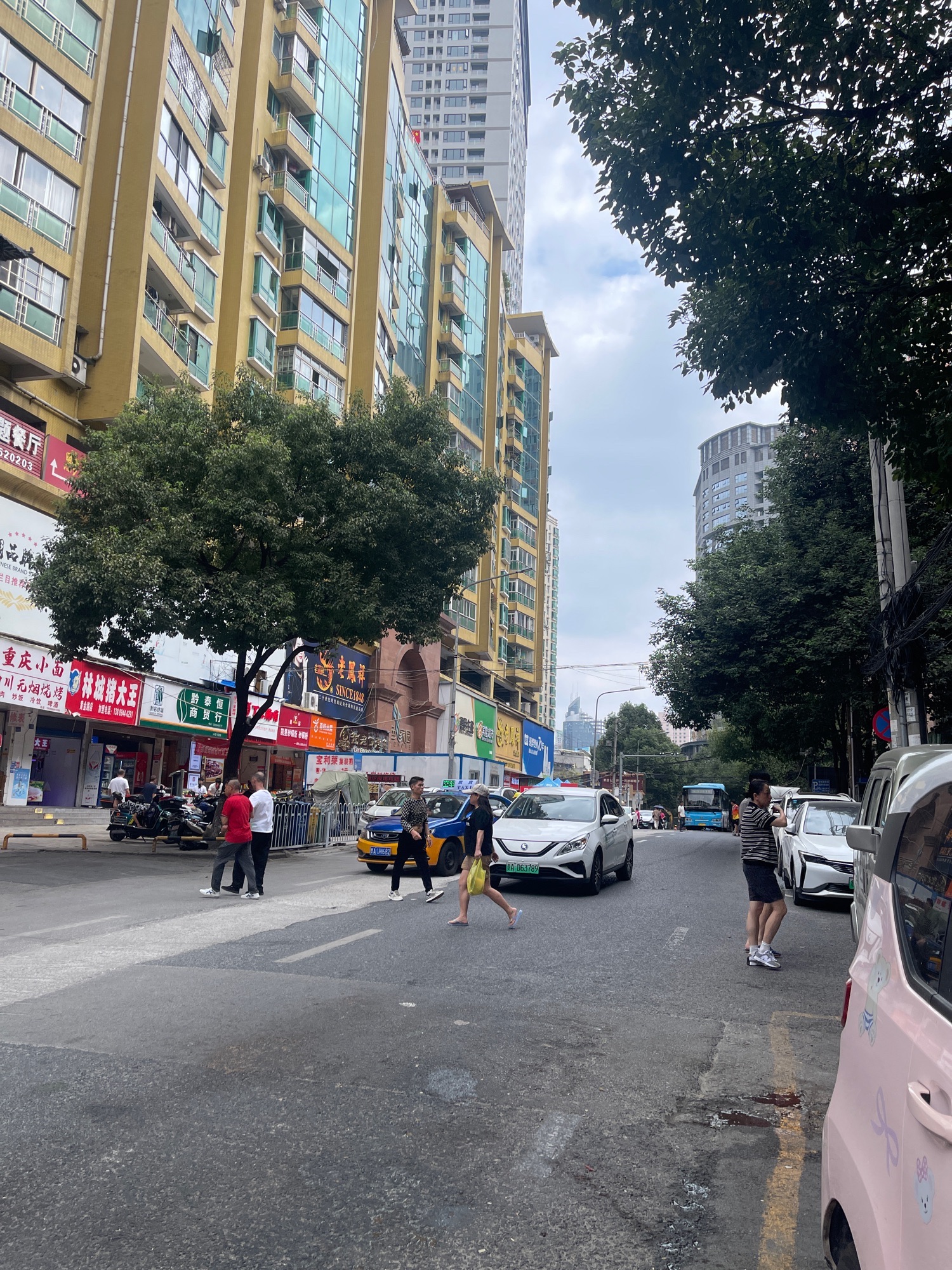 枣山路与黄金路交叉口