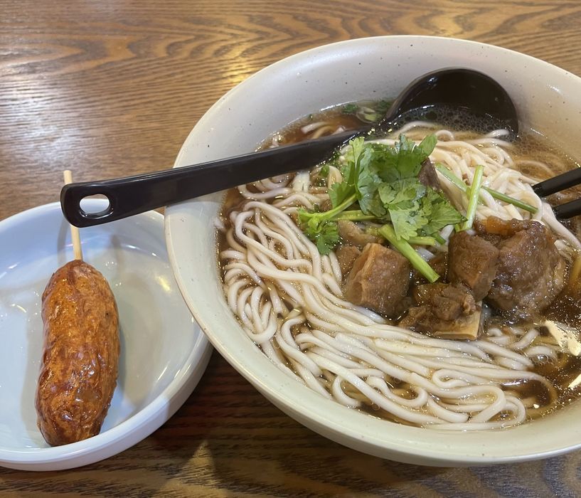 李先生牛肉面大王(长沙南站店)