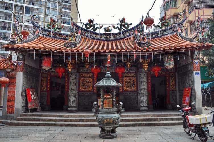 岳口德进庙实景照片