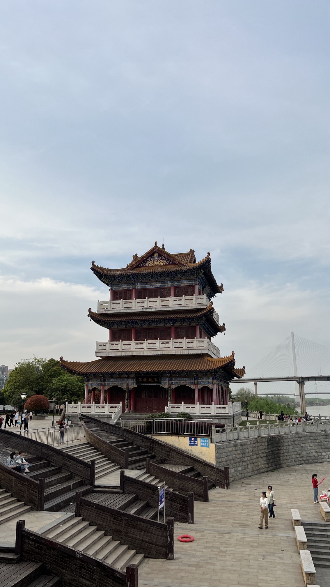 黄石江滩公园-朝阳阁