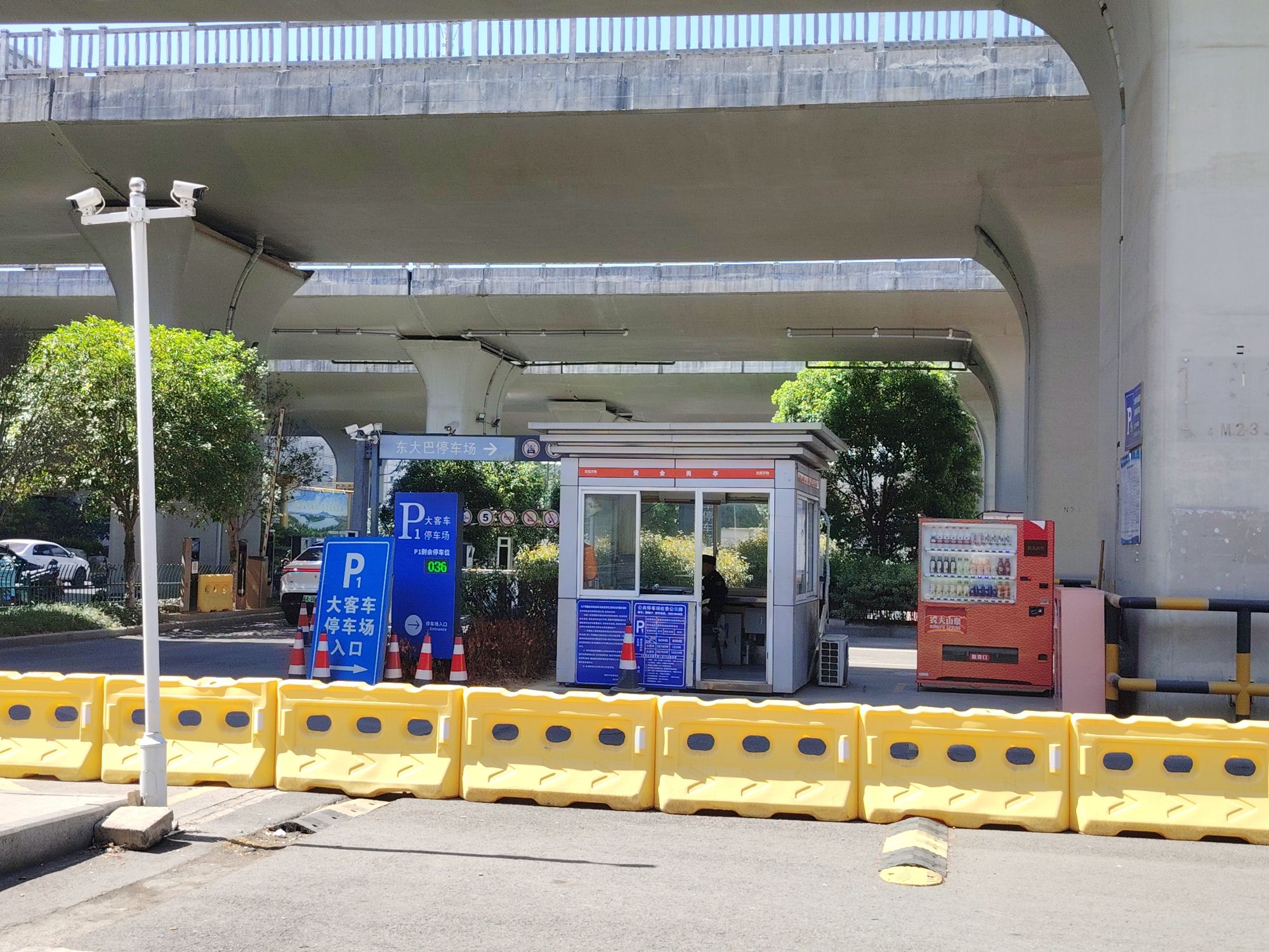 南京南站P1大客车停车场