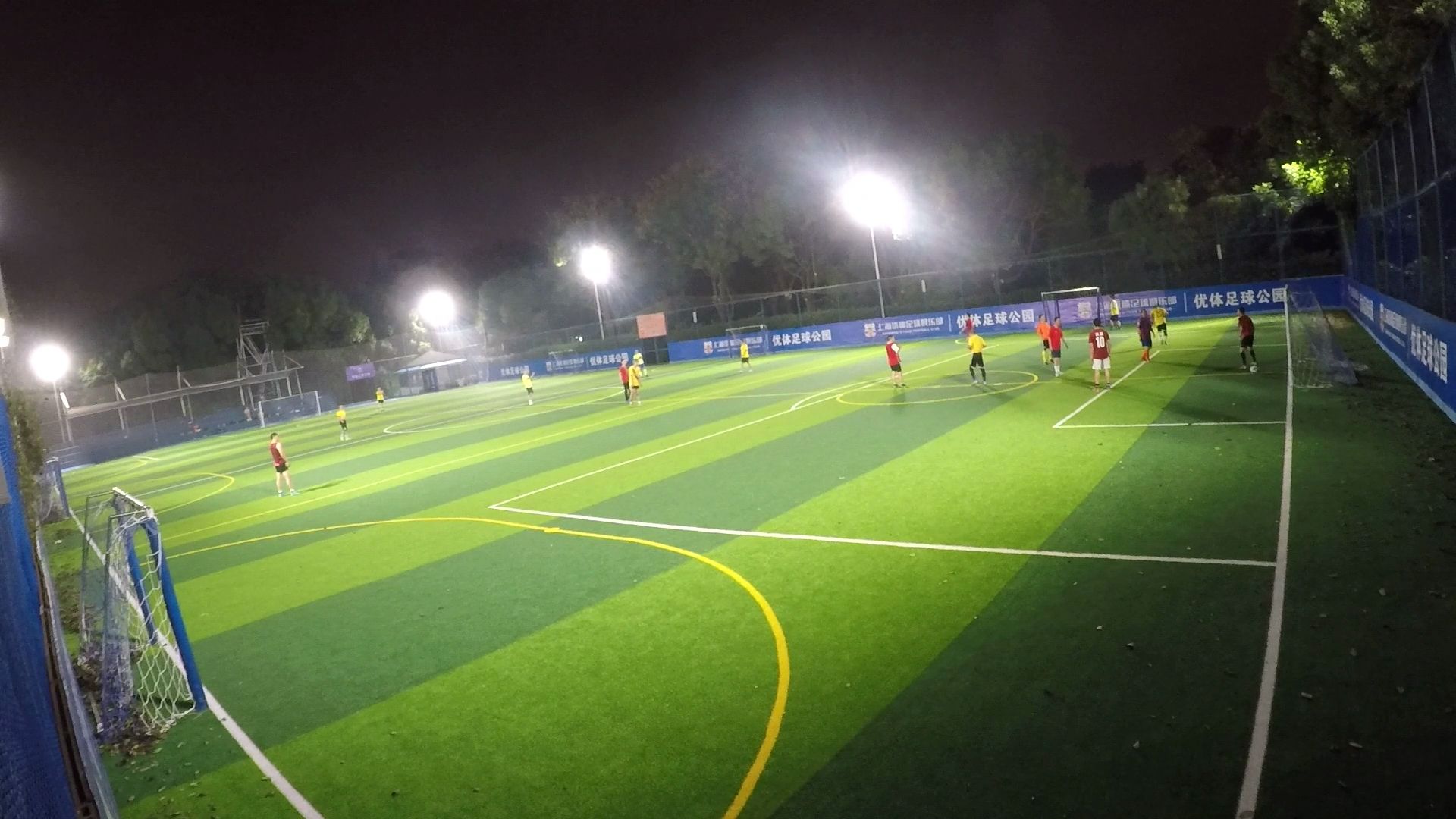 场地封面-优体足球公园