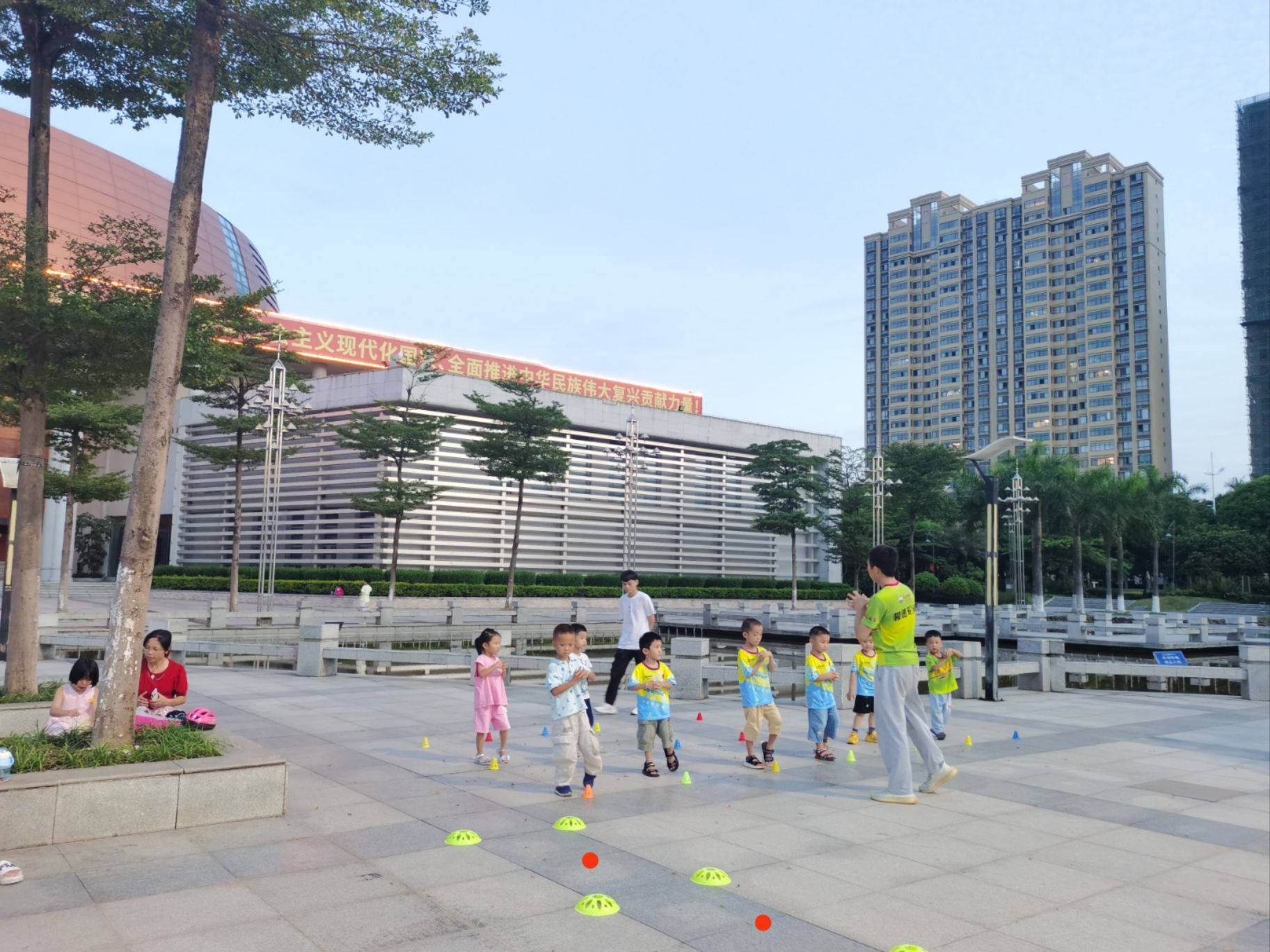 玉林市市政广场旅行图片 1
