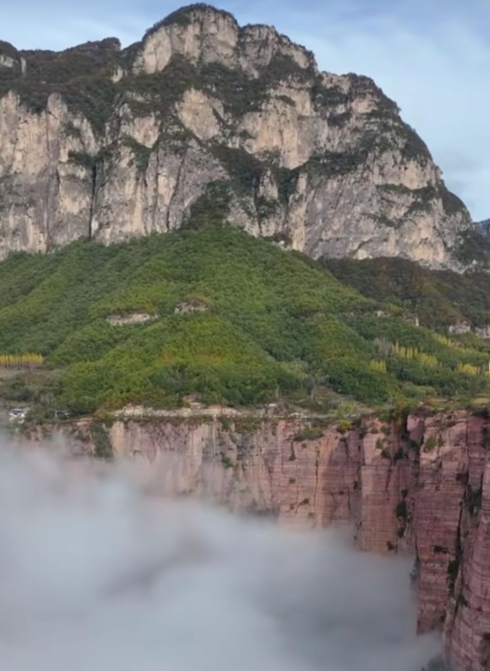 万仙山景区-红岩大峡谷