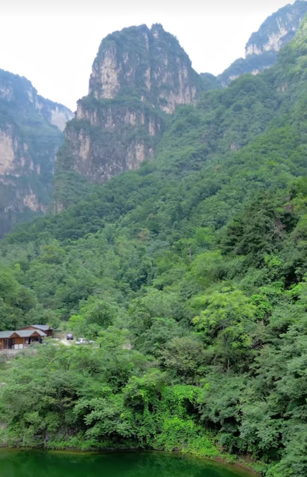 万仙山景区-红岩大峡谷