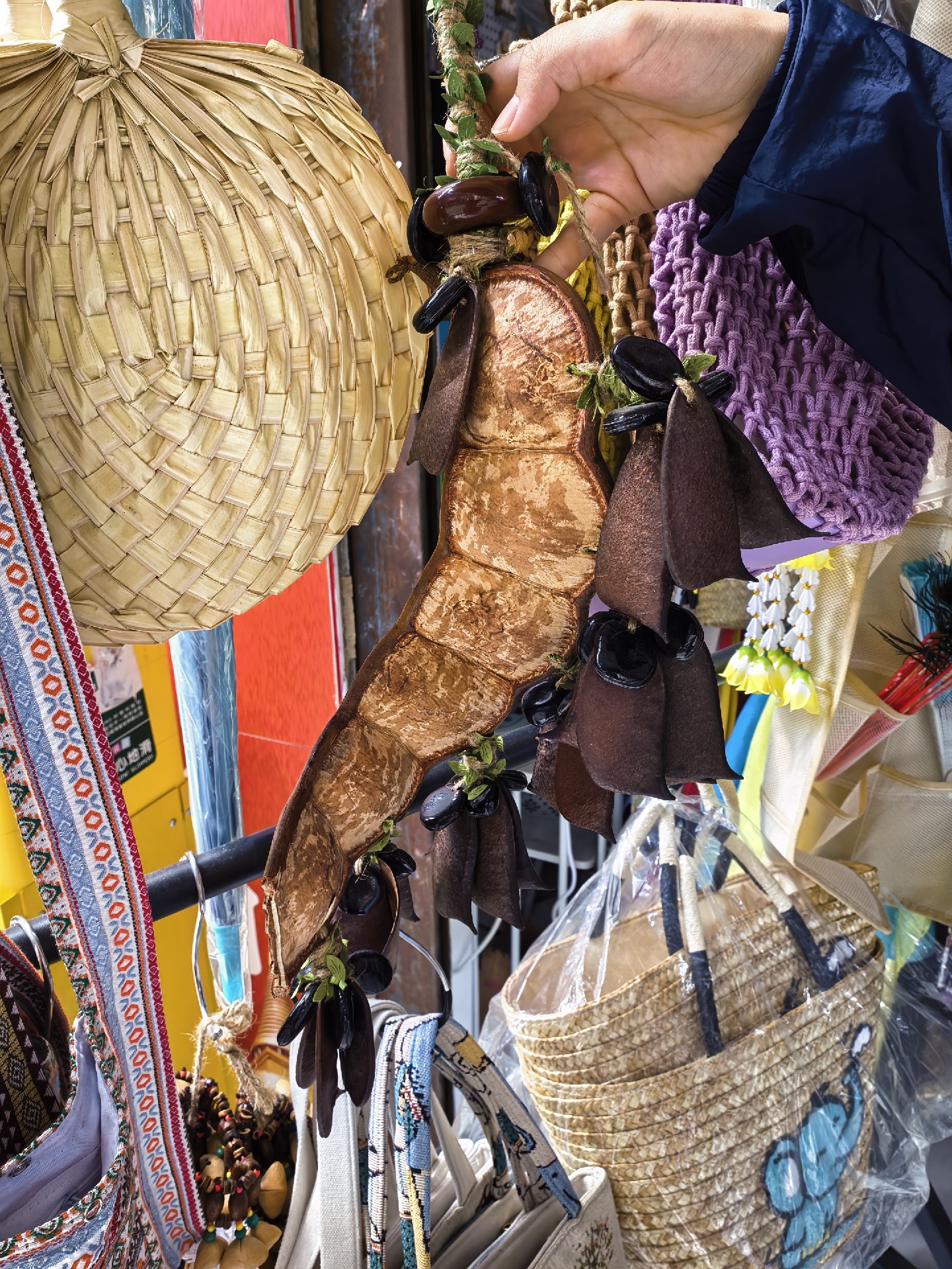 民族工艺品市场(嘎兰中路店)