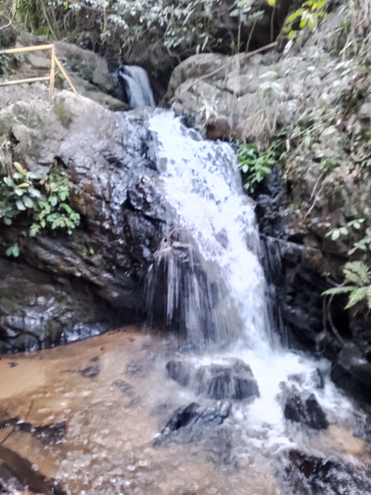 龙颈瀑布景区旅行图片 1