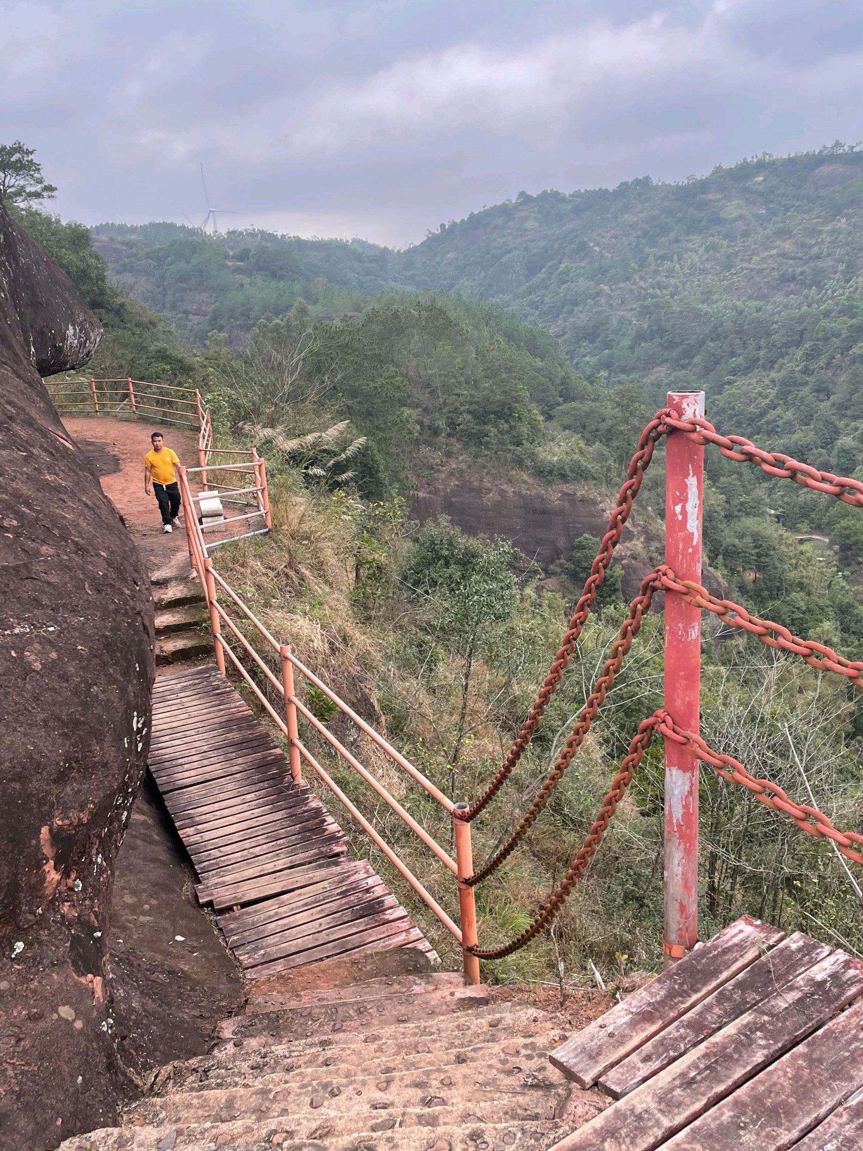 广西烟霞山风景区旅行图片 2
