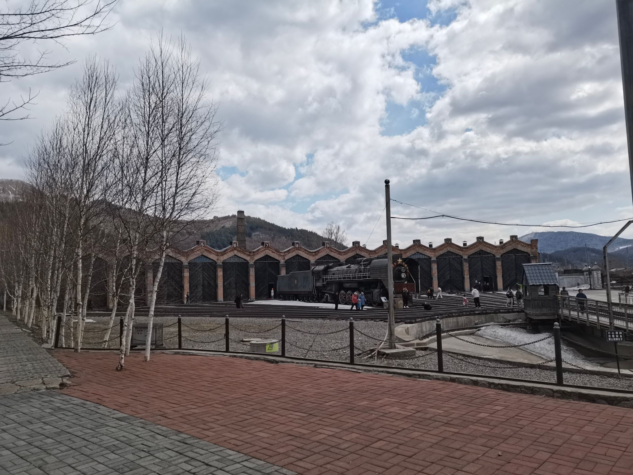 中东铁路机车库旅行图片 1