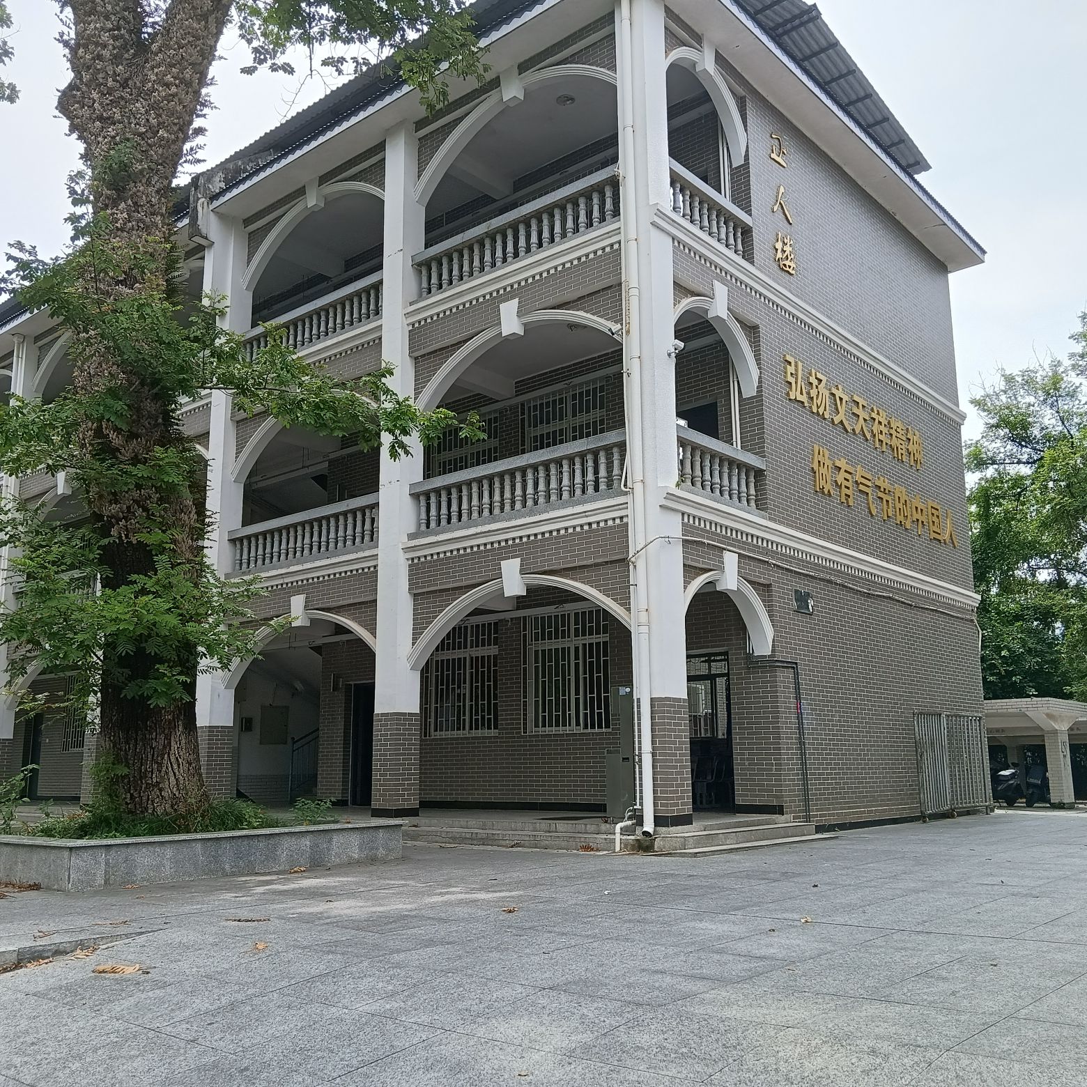 江西吉安白鹭洲中学(鹭岛校区)