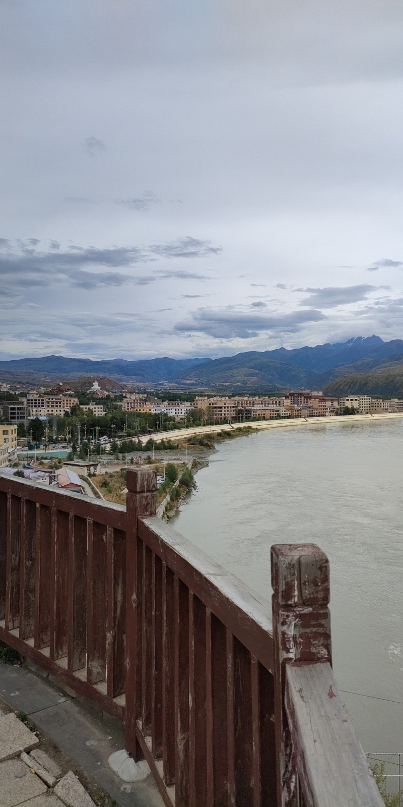 甘孜县雅砻江观景台旅行图片 3