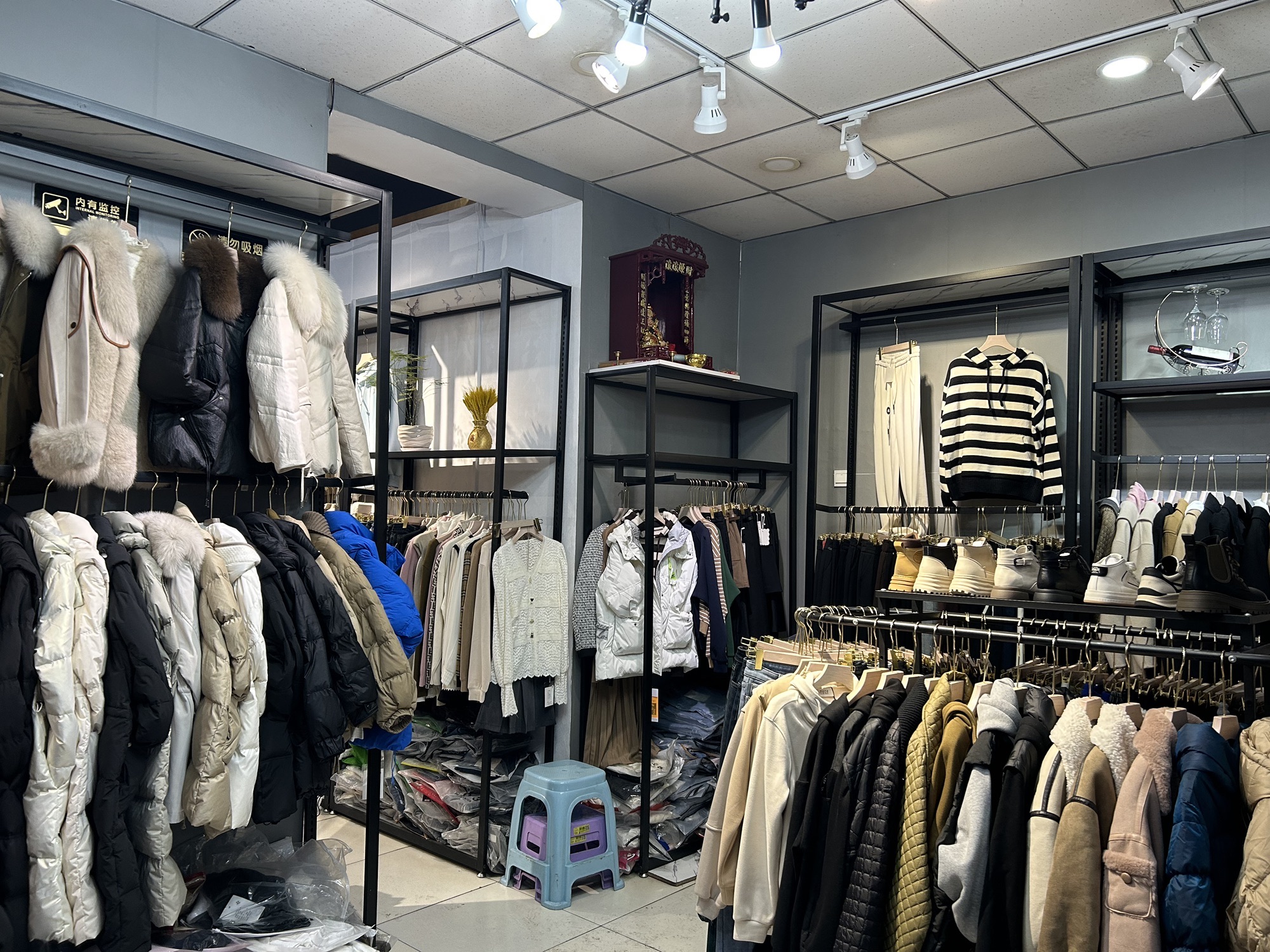 爱丽丝服装专卖店(北河沿街店)