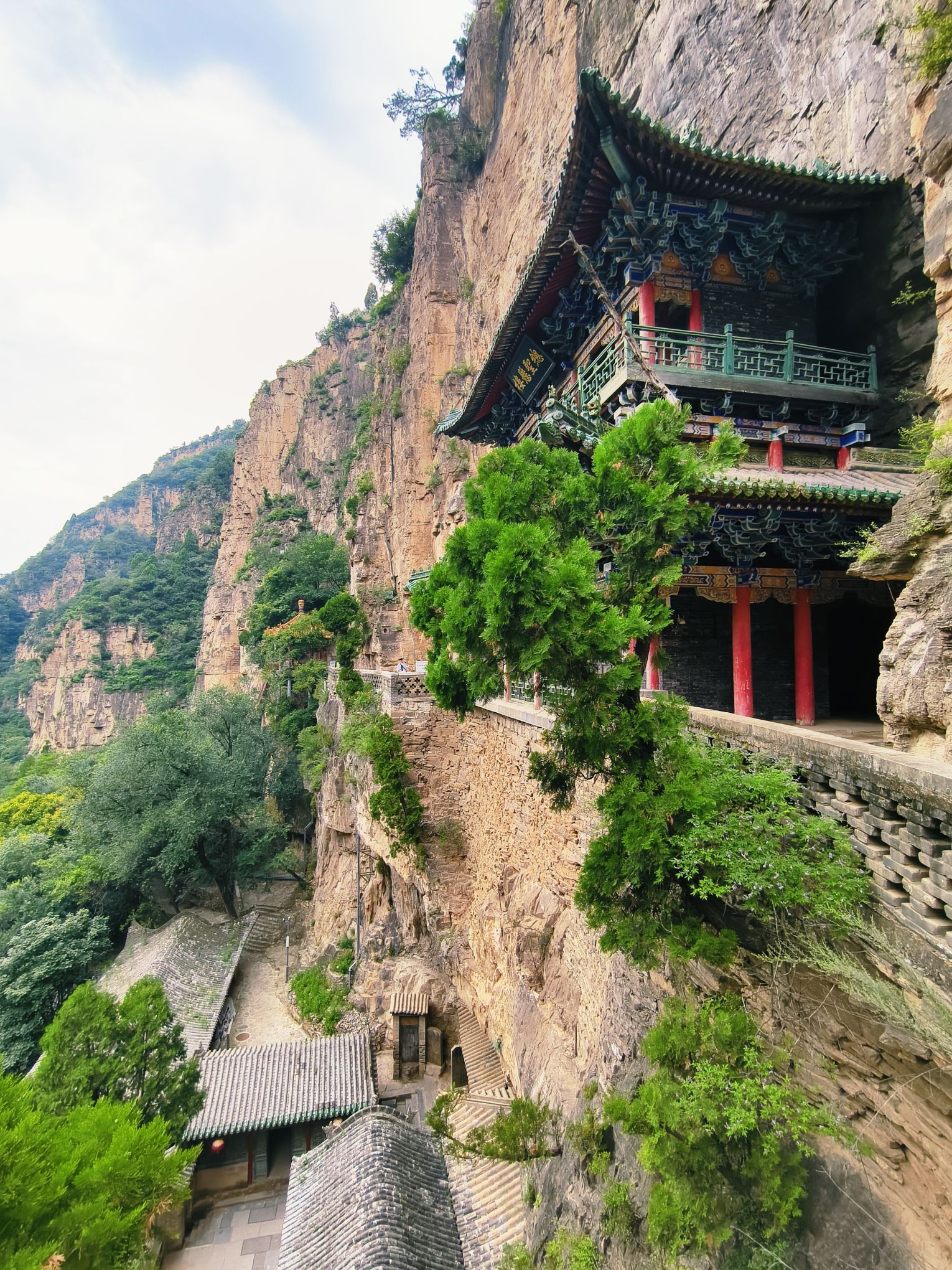总圣悬楼
