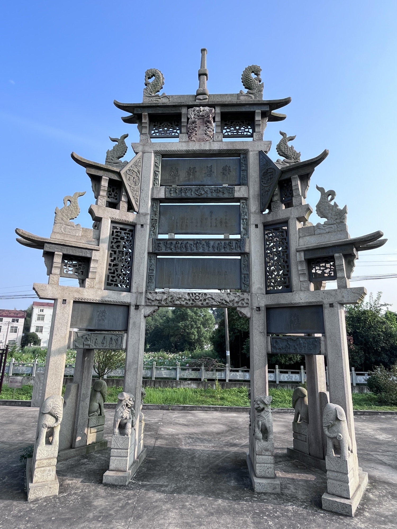 坪田牌坊旅行图片 2