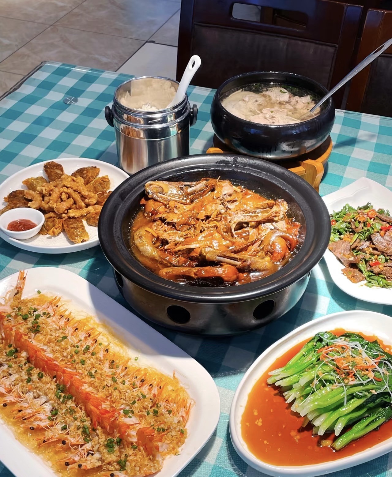 闽鄂情餐饮(水头店)