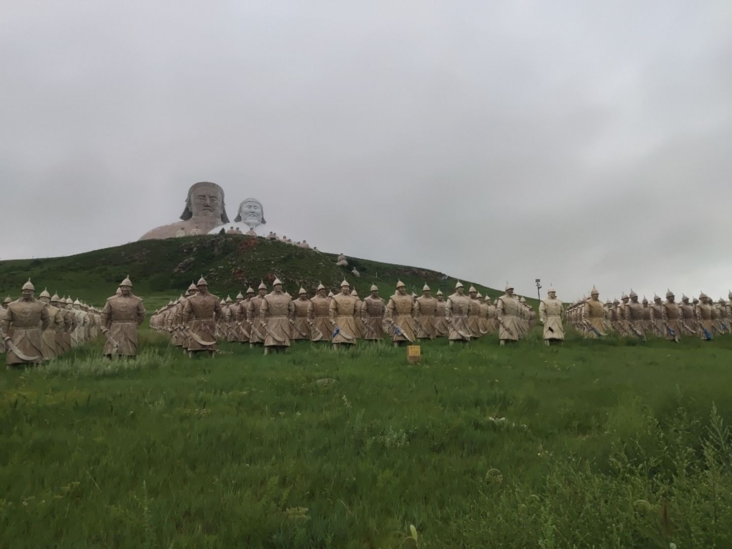 可汗山旅行图片 2