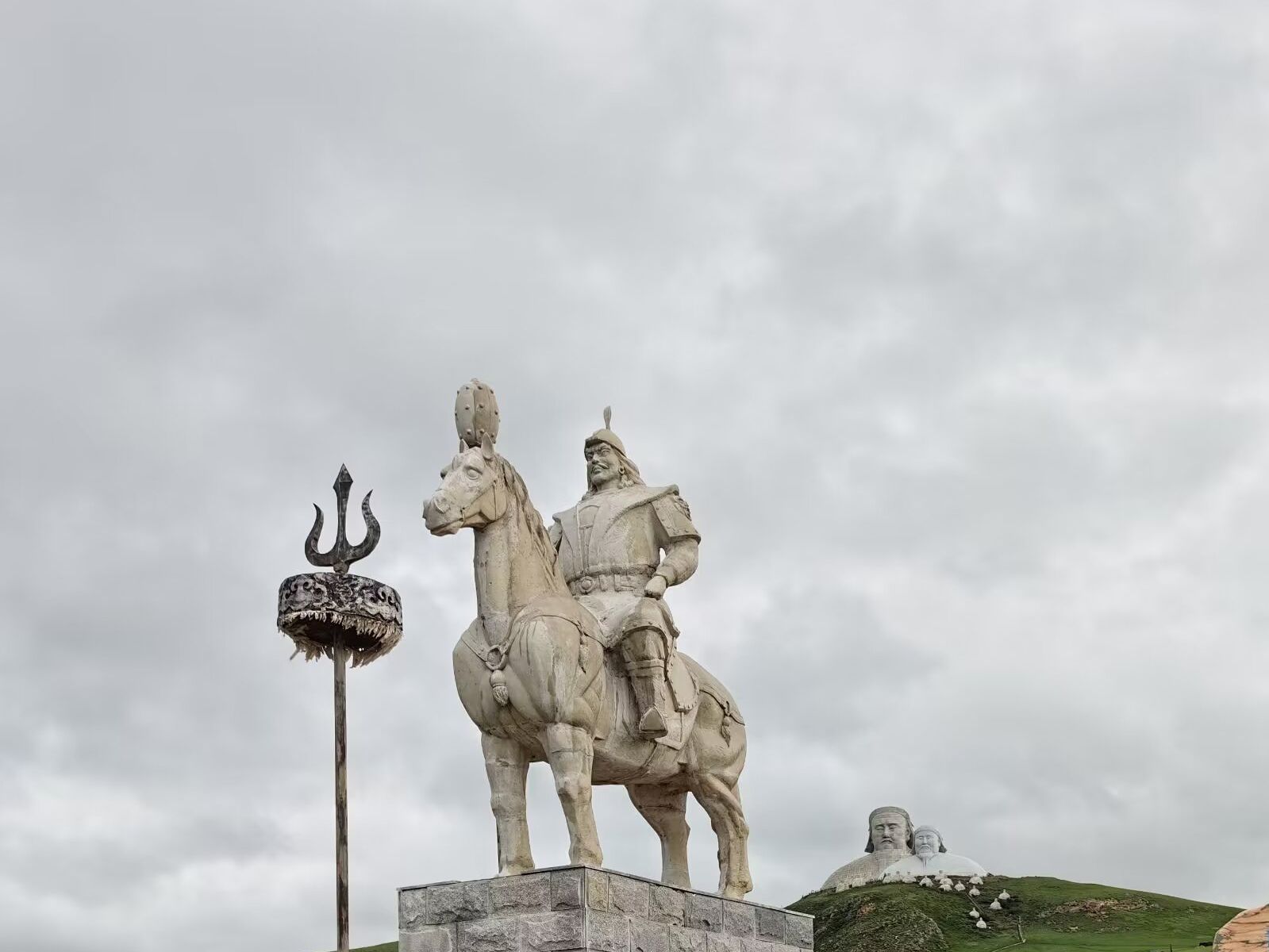 可汗山旅行图片 2