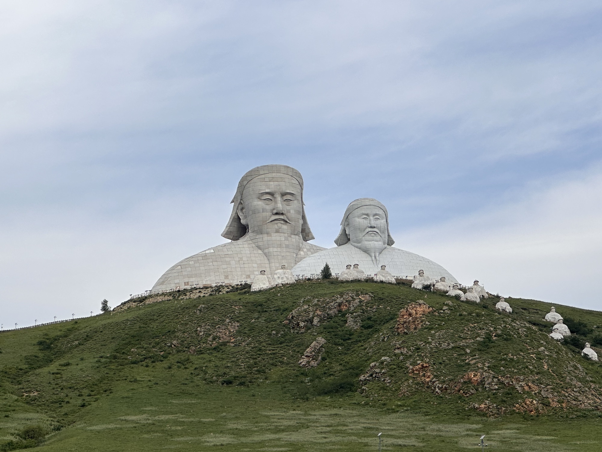 可汗山旅行图片 1