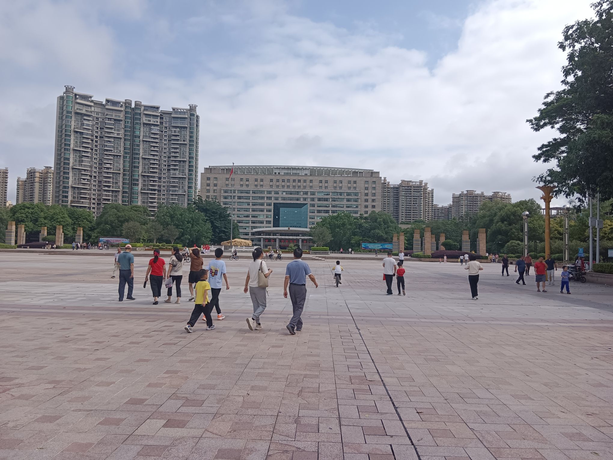 凤城文化广场旅行图片 2