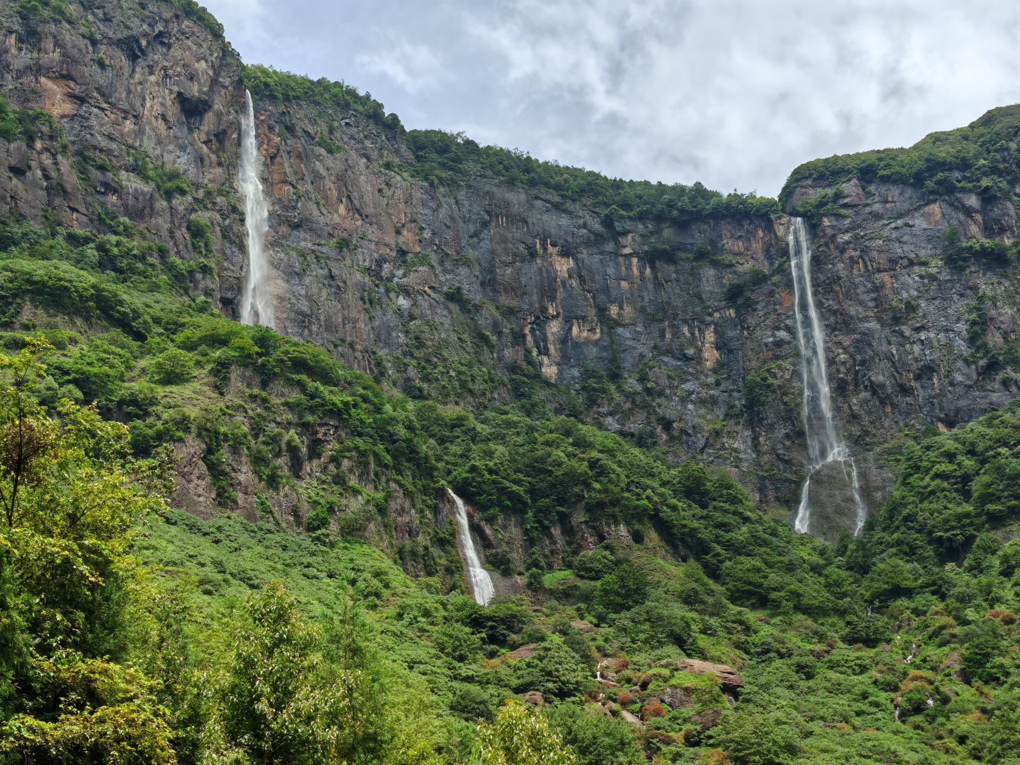 天山飞瀑景点旅行图片 2