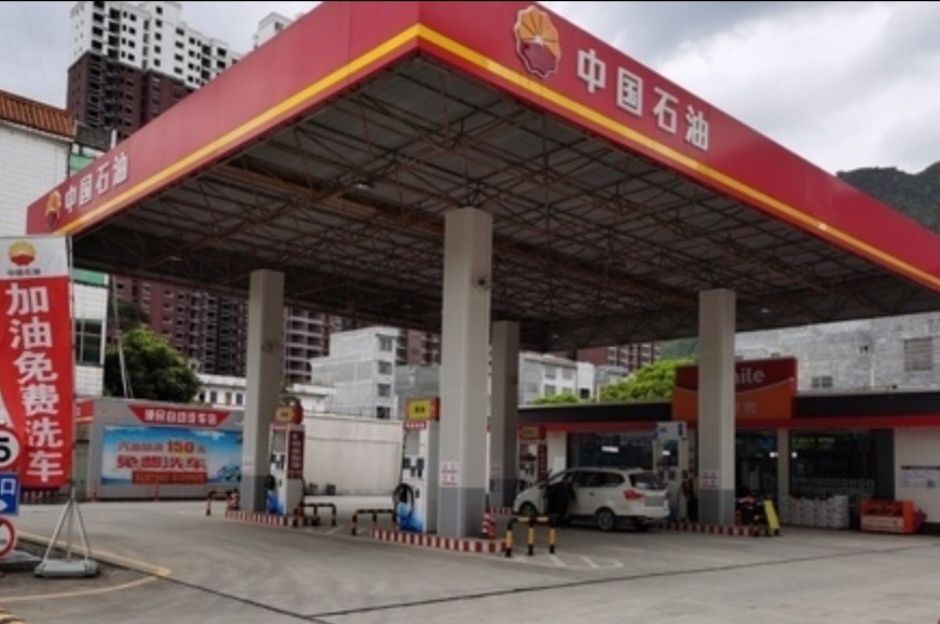 中国石油都安金安加油站