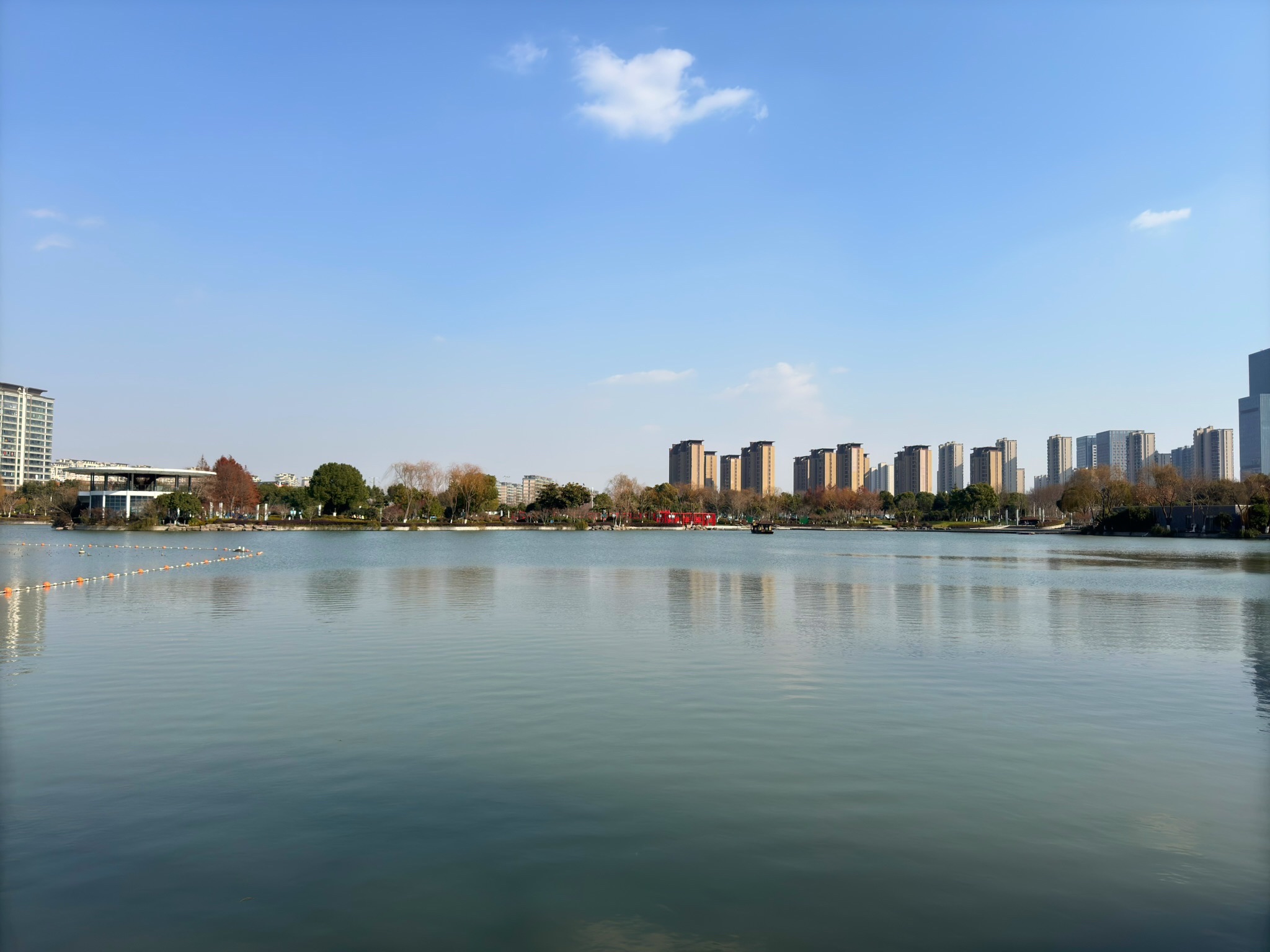 燕湖公园