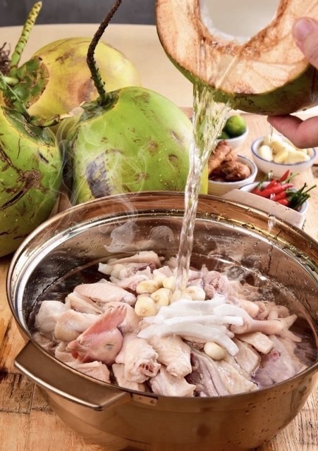 兴家盛椰子鸡汤店